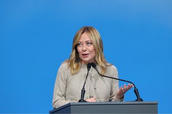 Meloni: "Costruiamo un'Italia in cui una donna non sia più sola"