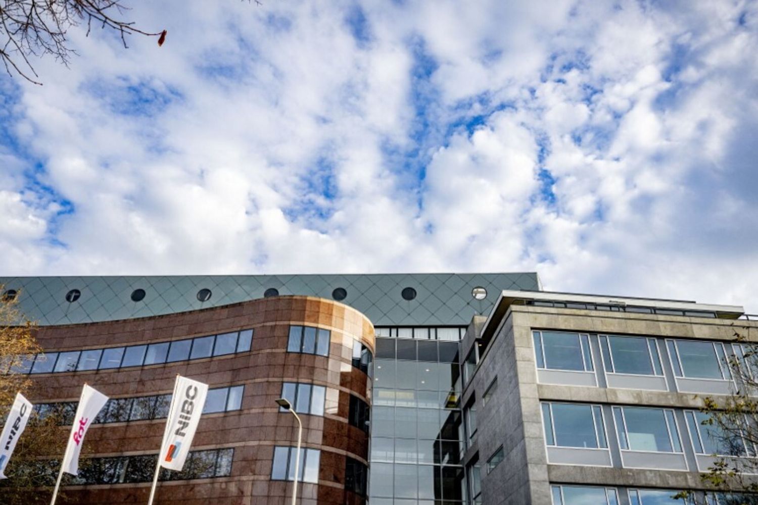 Abn Amro annuncia il taglio di 5.200 posti entro il 2028