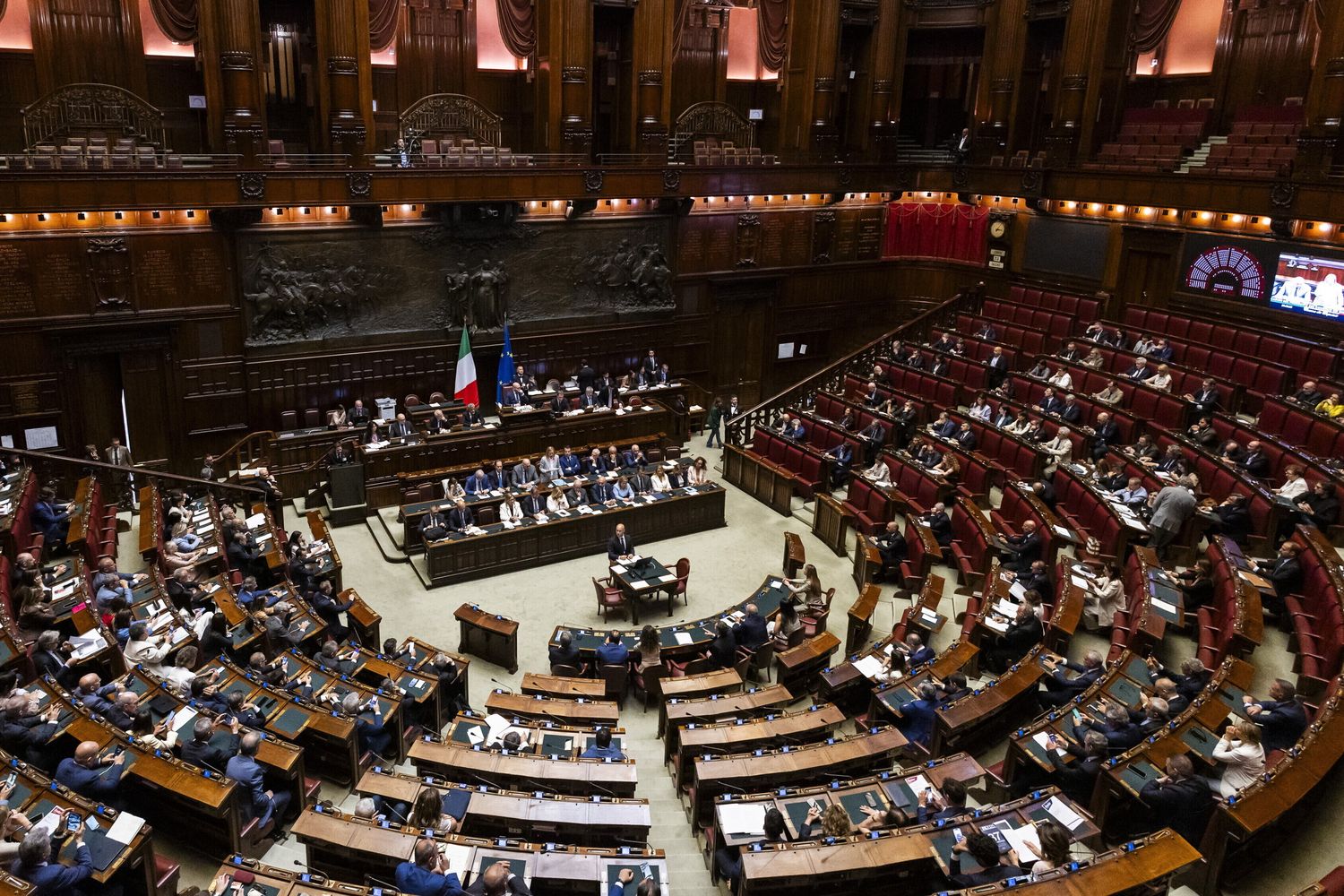 Legge elettorale, Meloni rilancia il proporzionale. Il Pd: "Per ora sono solo forzature"