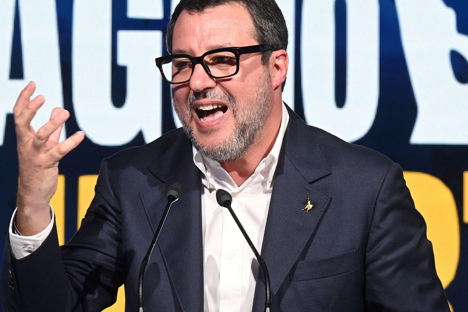 Salvini contro Saviano: "Da certa sinistra solo parole di odio"