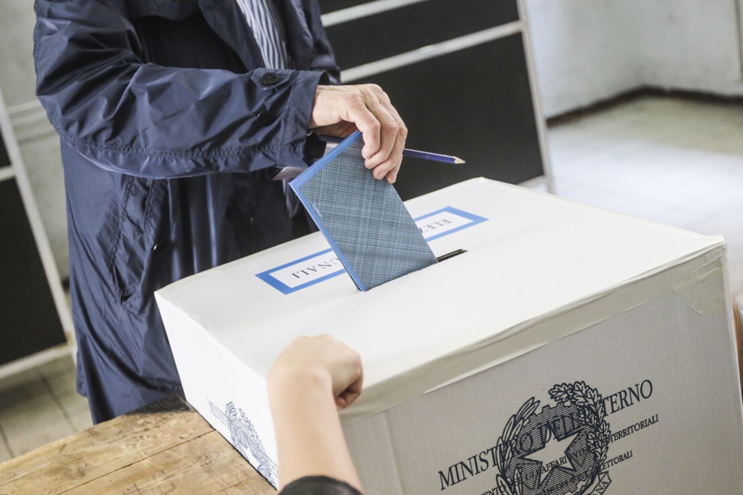 &nbsp;Urna elezioni amministrative voto