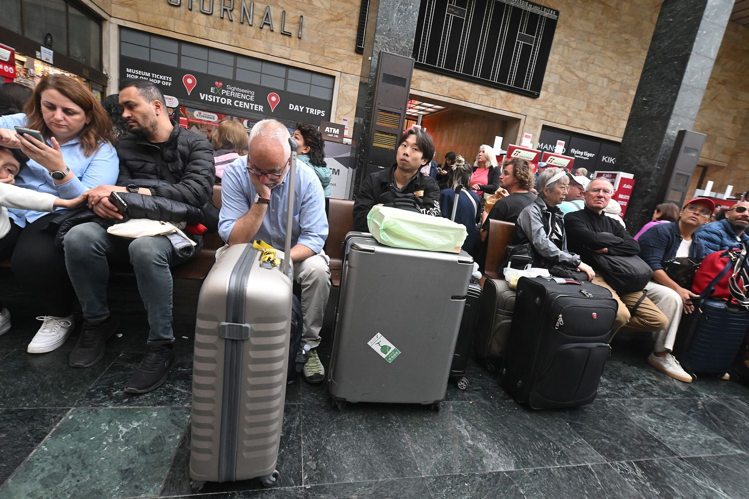 Il 28 novembre si fermano trasporti, scuola e sanità. In sciopero anche i giornalisti