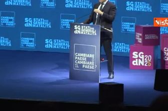 Gualtieri: "Dire no all'immigrazione è stupido oltre che sbagliato, puntare su integrazione"