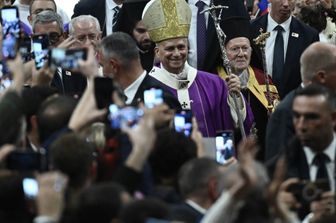 Papa Leone XIV e Bartolomeo firmano la dichiarazione congiunta: "Basta guerre in nome di Dio"