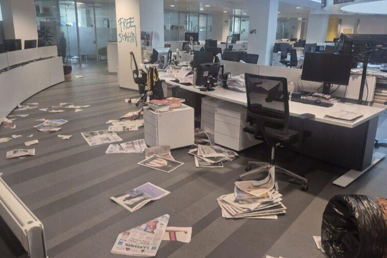 Assalto pro-Pal alla redazione della Stampa, la solidarietà di Mattarella e Meloni