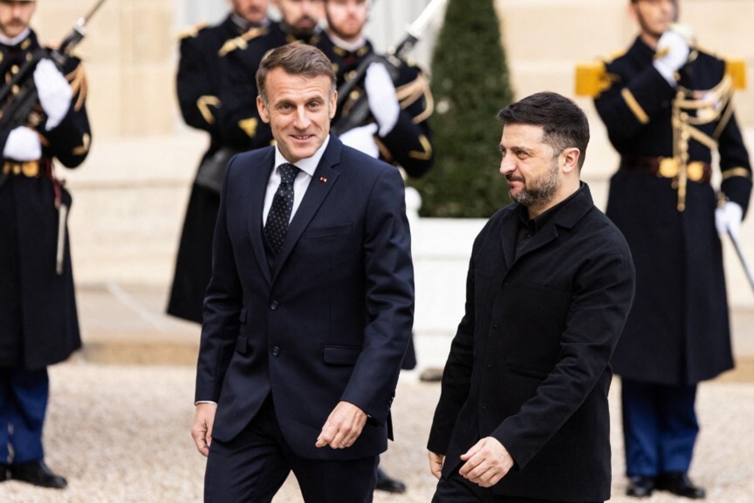 Il presidente ucraino, Zelensky e il presidente francese, Macron