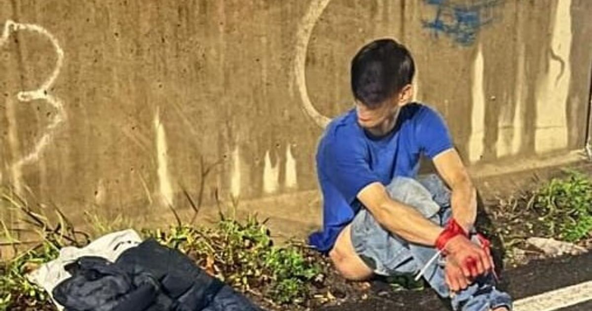 fugge dal campo nomadi legato e seminudo volevano uccidermi