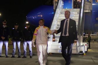 La fiamma olimpica e l'emozione di Jasmine Paolini: "Incarna passione, pace e unità"