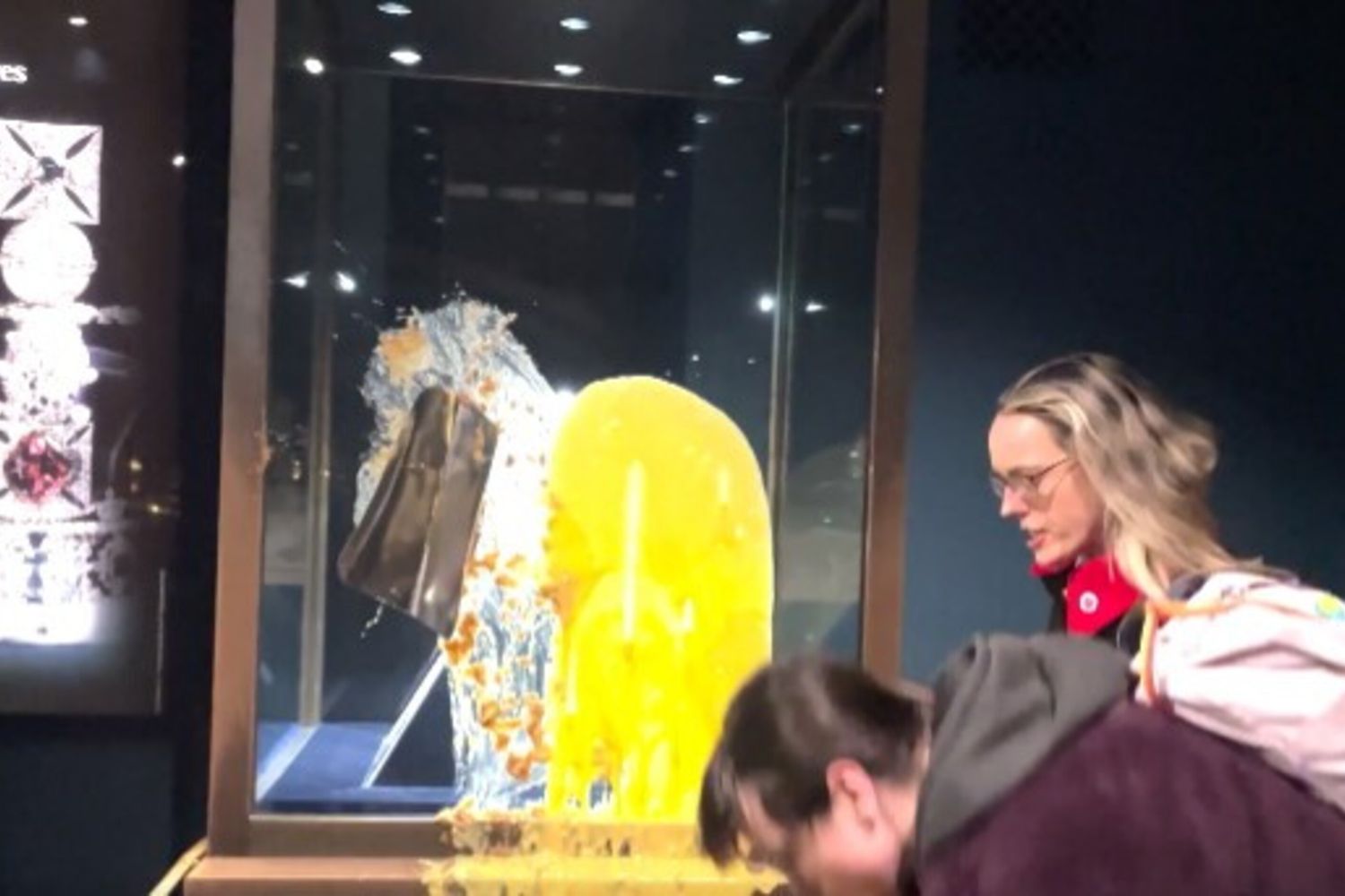 imbrattata teca con gioielli reali