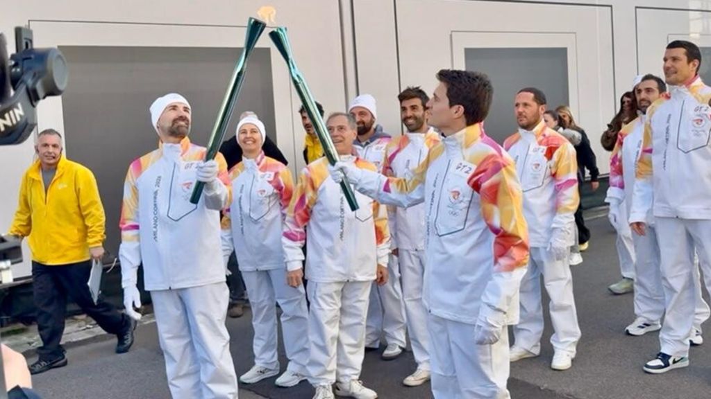'Torch Kiss', altro bacio delle torce al Gazometro in occasione del passaggio della fiamma olimpica