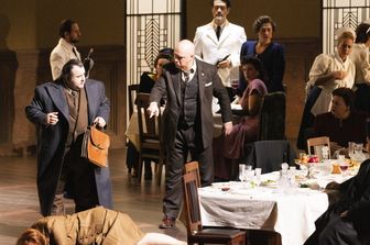 Si alza il sipario alla Scala. Polemiche per l'assenza del Governo, Fontana: "Ce ne faremo una ragione"