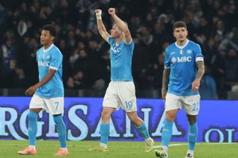 Il Napoli ringrazia Hojlund e torna capolista: 2-1 alla Juventus