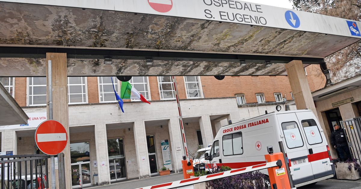 Ai domiciliari il primario del Sant