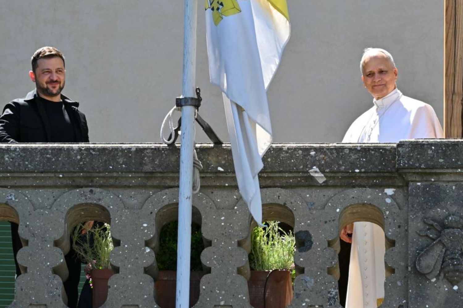 L'incontro a Castel Gandolfo tra Papa Leone e Zelensky