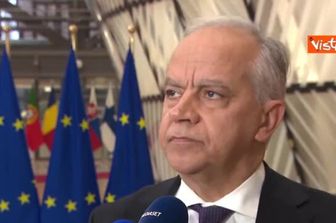 Migranti, Piantedosi: Centri in Albania potranno essere primi return hubs per l'Ue