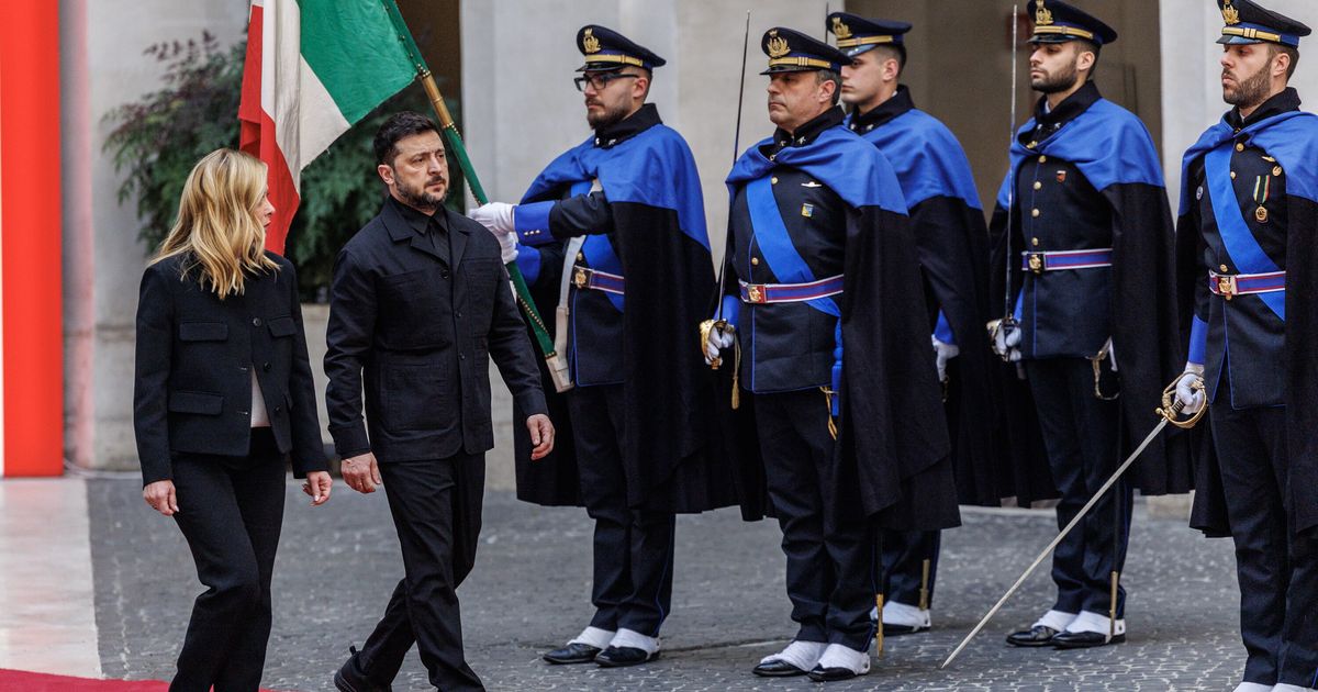 meloni media tra zelensky e trump il leader ucraino domani la proposta agli usa