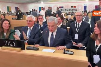 Tajani in India alla proclamazione cucina italiana patrimonio Unesco festeggia con il tricolore