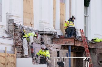 I lavori di demolizione in preparazione della costruzione di una nuova sala da ballo alla Casa Bianca