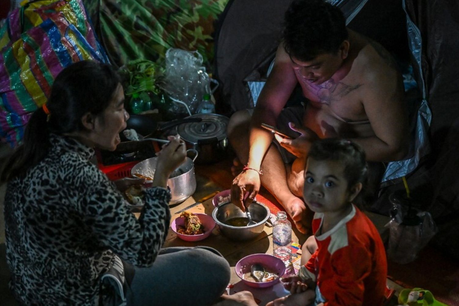 Una famiglia sfollata
