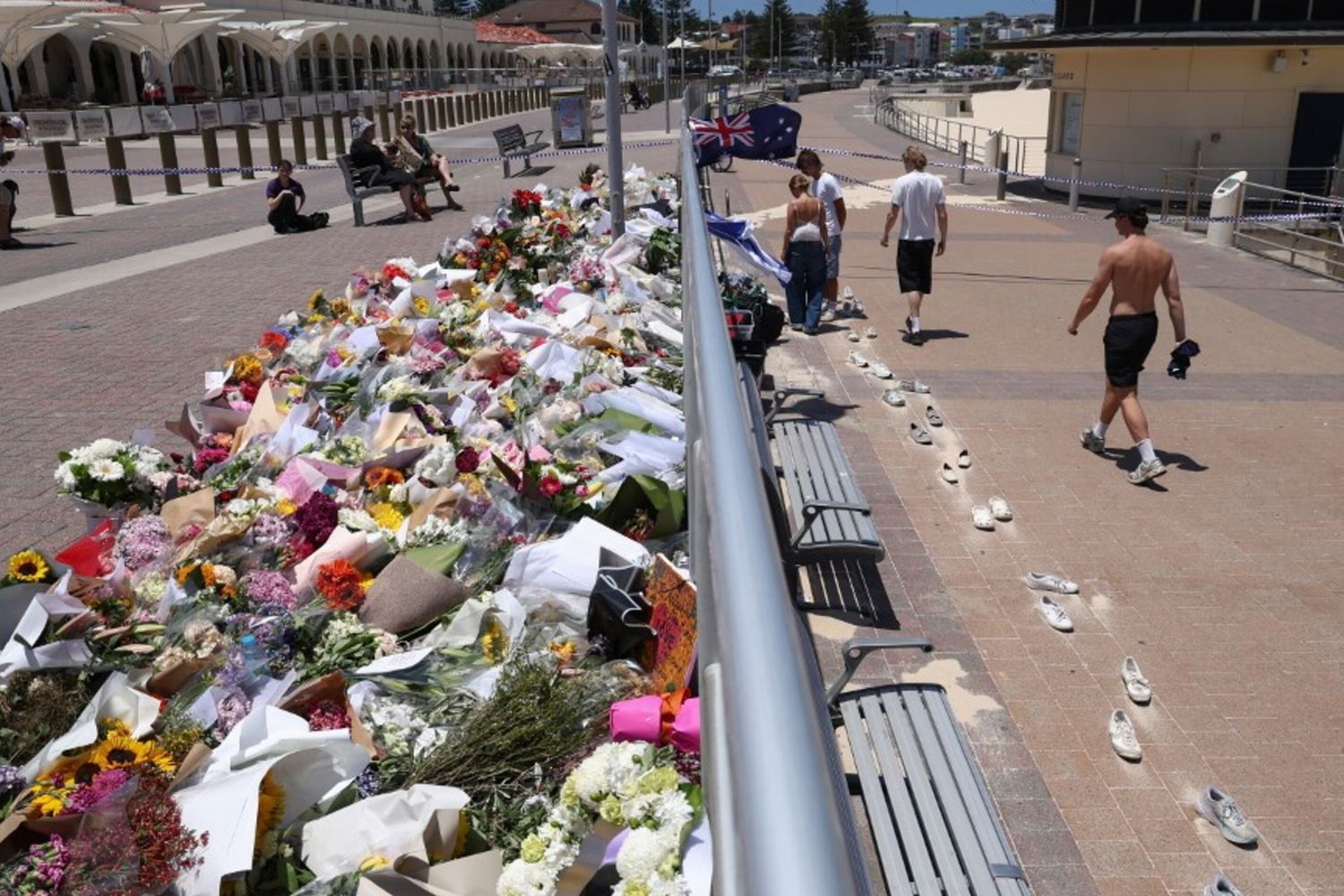 "E' il nostro 7 ottobre", i funerali delle vittime della strage di Bondi Beach