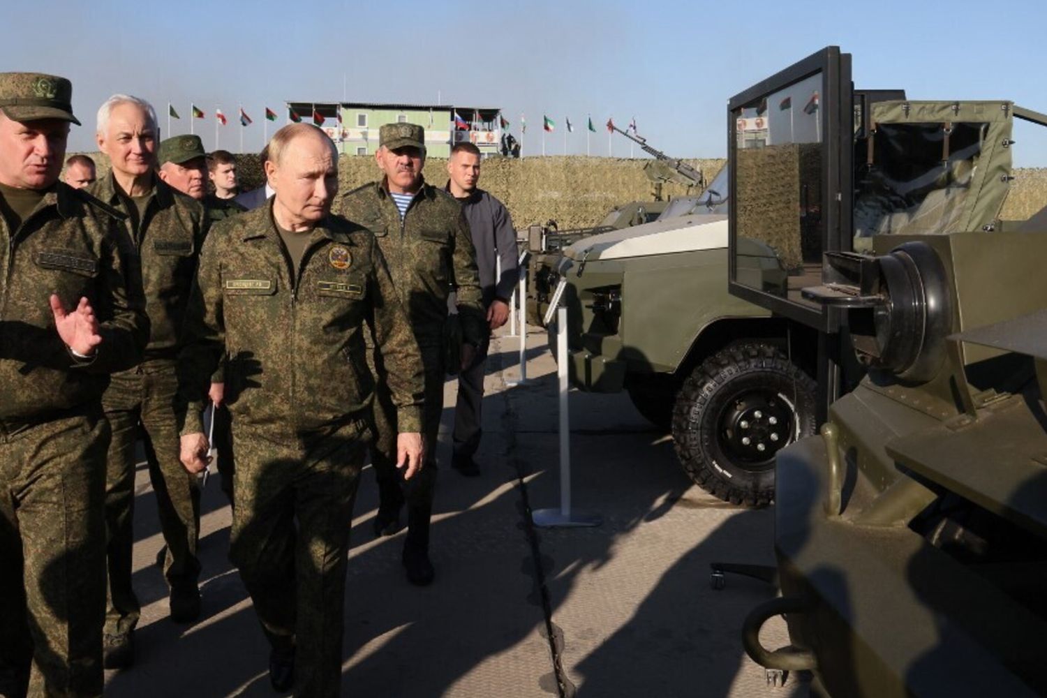 Putin alle esercitazioni 'Zapad'