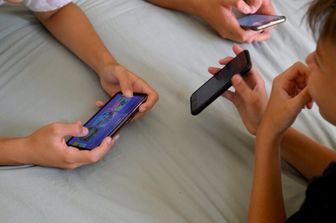 Adolescenti e telefonini