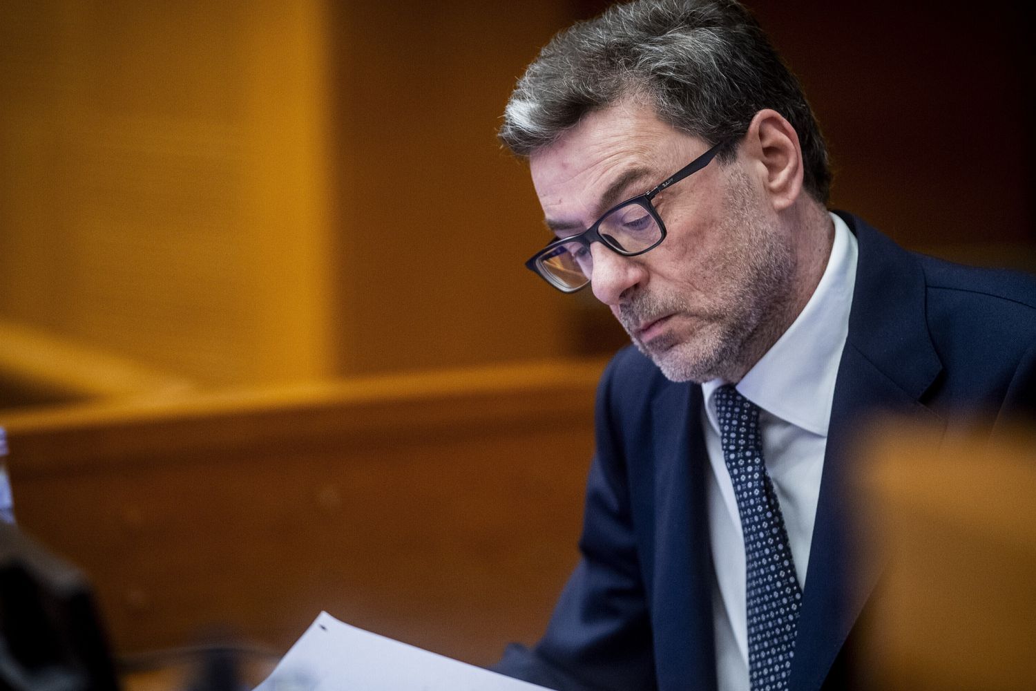 Manovra: si cerca ancora l'intesa sulle pensioni, mentre spunta la norma sulle armi