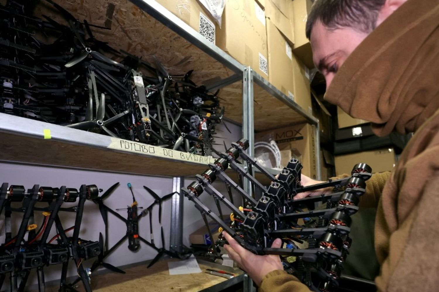 Kiev, petroliera mediterraneo droni