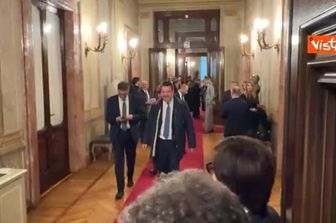 Giorgetti scherza coi cronisti: Salvini? Carbone sotto l'albero, in linea con transizione green