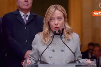 Meloni ai dipendenti di Palazzo Chigi: Auguri, è stato un anno tosto, il 2026 sarà molto peggio