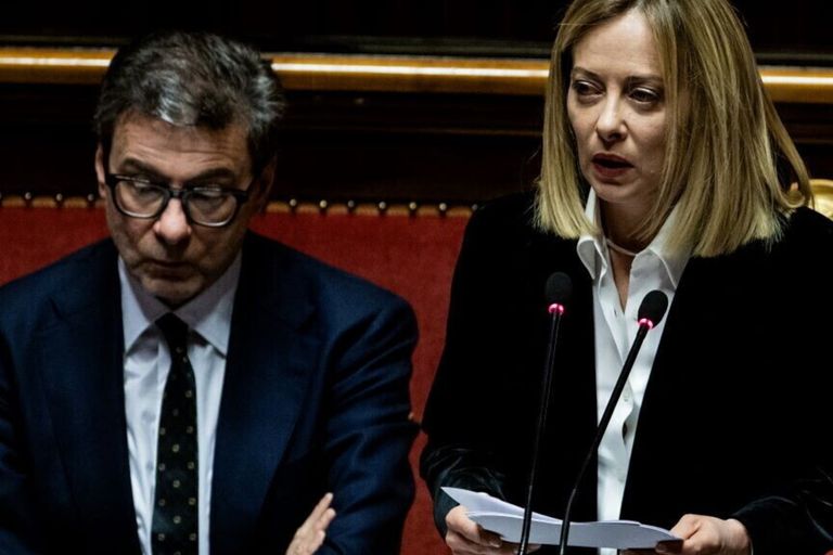 La premier Giorgia Meloni e il ministro Giancarlo Giorgetti