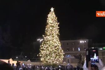 Ecco l'albero di Natale di Piazza del Popolo a Roma