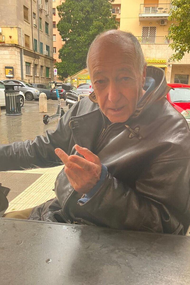 Il poeta e il gatto imbalsamato