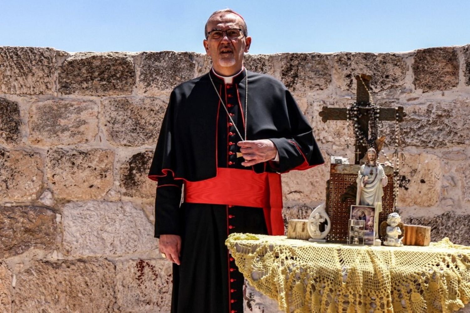 Il cardinale Pizzaballa nominato Cavaliere di Gran Croce