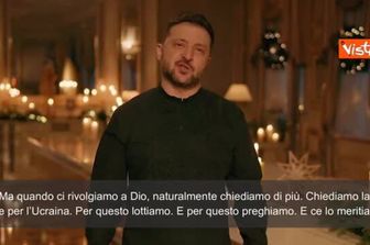 Zelensky: "Tutti vorremmo che Putin muoia, ma a Dio chiediamo solo la pace"