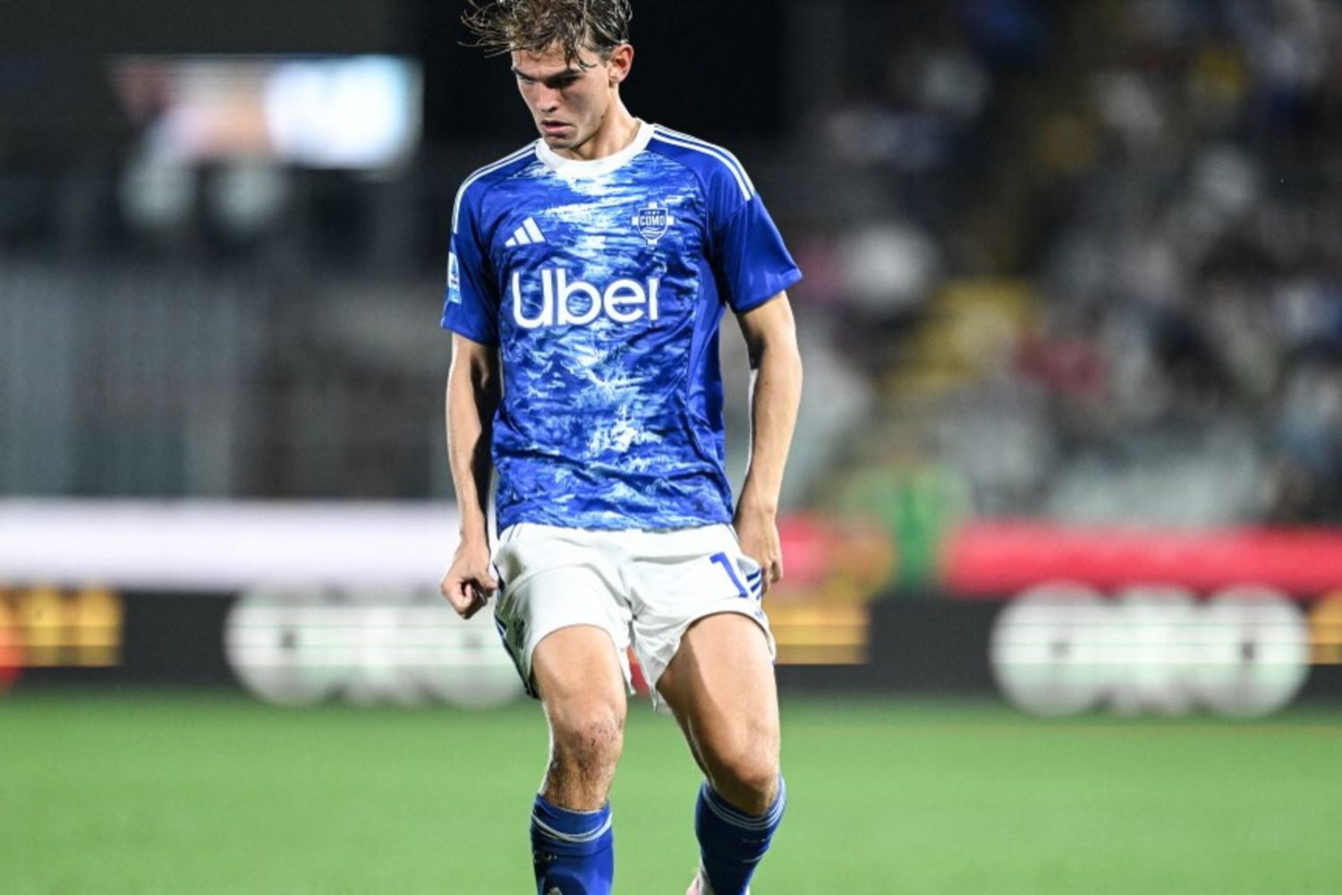 Como show a Lecce: Paz, Ramon e Douvikas firmano il 3-0