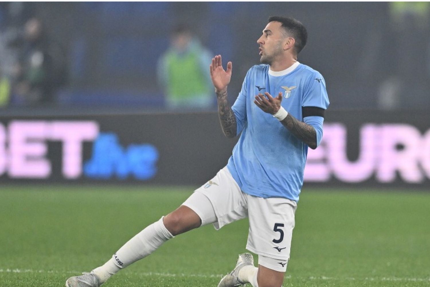 Davis risponde a Vecino, l'Udinese agguanta la Lazio al 95' (1-1)