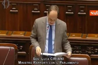 Manovra, il Ministro Ciriani pone la questione di fiducia alla Camera