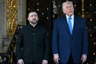 Vertice a Mar a Lago, Trump: "Molto vicini a una soluzione, ma resta nodo Donbass". Zelensky: "Intesa sul 90% dell'accordo"