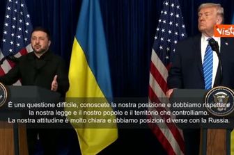 Zelensky: Donbass è questione difficile, non escluso il referendum