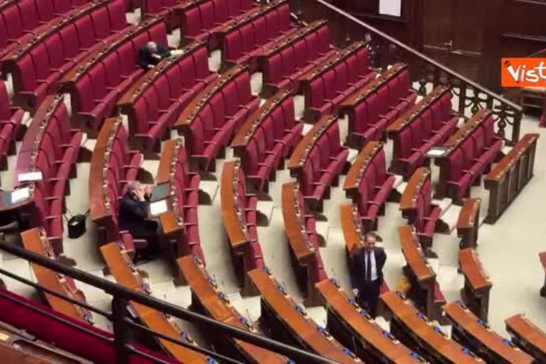 Manovra, Aula della Camera semivuota all'inizio delle dichiarazioni di voto