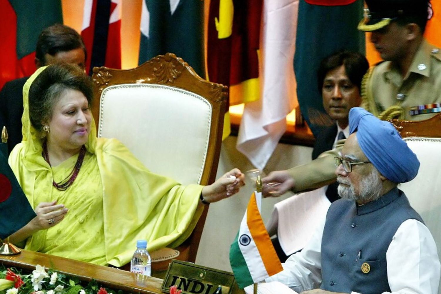 Bangladesh, addio a Khaleda Zia, prima donna premier e protagonista di quarant’anni di politica