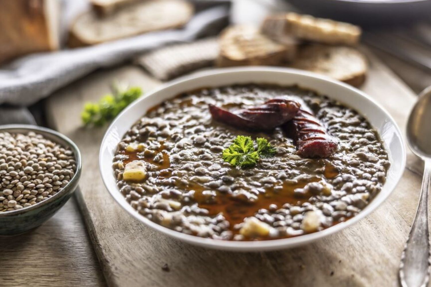 pane, verdure e legumi