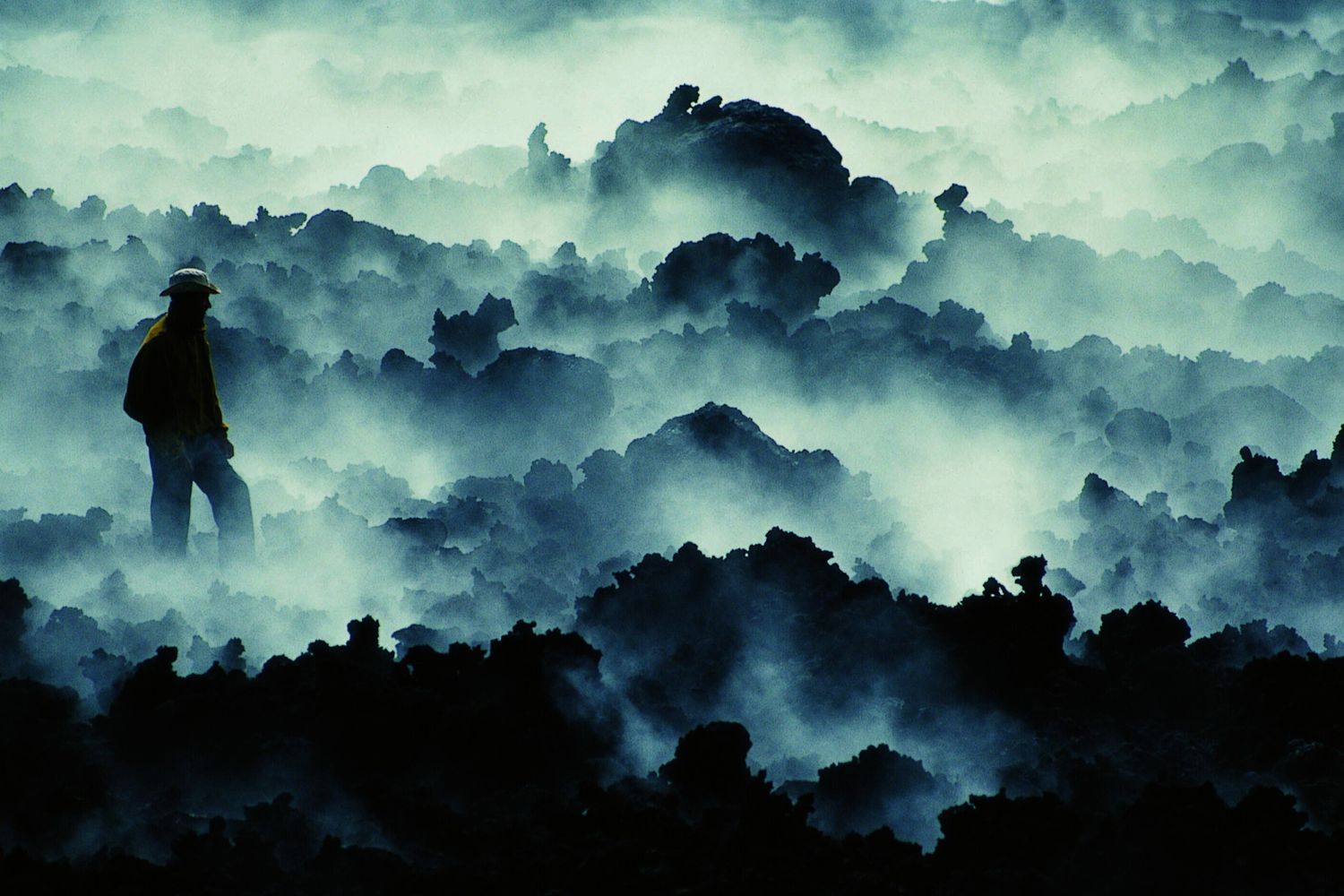 Il vulcano Piton de la Fournaise  nell'isola francese della Réunion