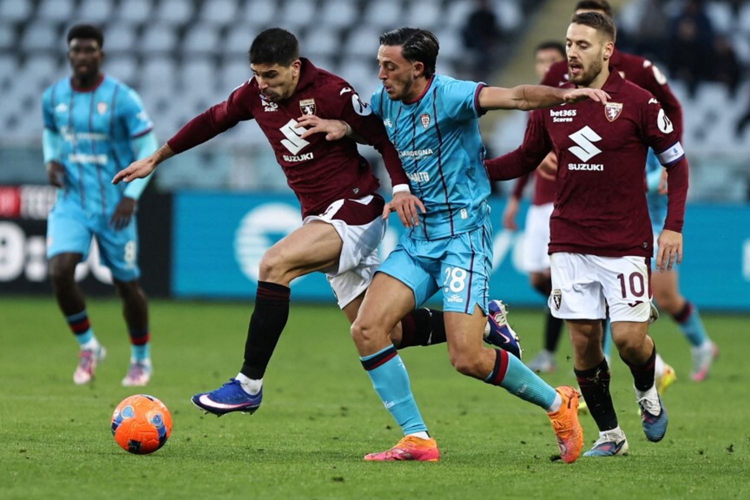 Toro show al Bentegodi