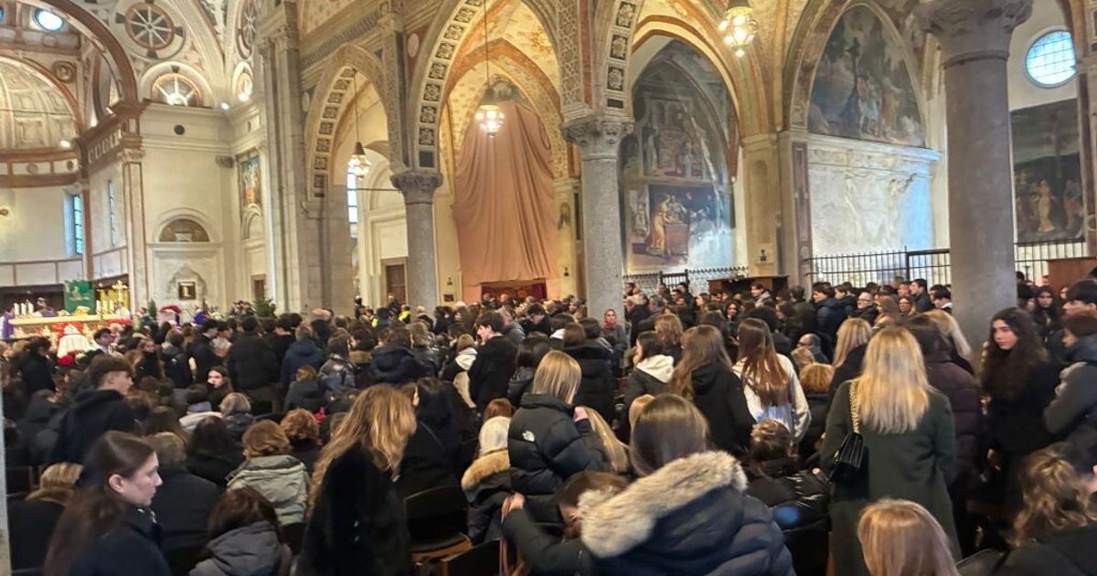 Folla a Milano per l