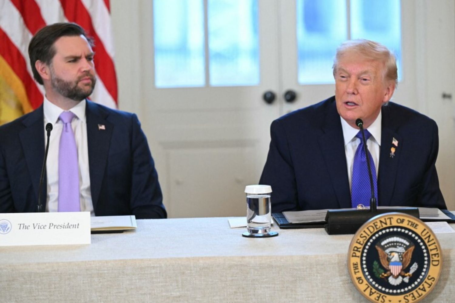 Il presidente degli Stati Uniti Donald e il vicepresidente J.D. Vance