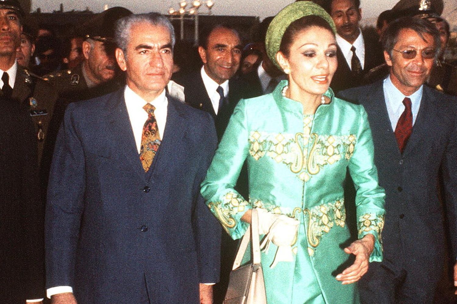 Lo scià Reza Palhavi e la terza moglie Farah Diba