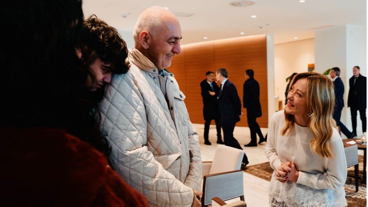 Giorgia Meloni accoglie Mario Burlò a Ciampino