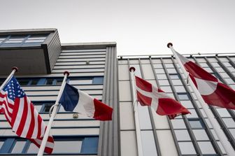 Bandiere di Usa, Francia, Danimarca e Groenlandia